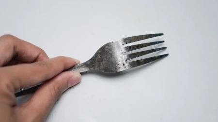 Rđa se pojavljuje na priboru za jelo nakon pranja u mašini - probajte ovaj trik