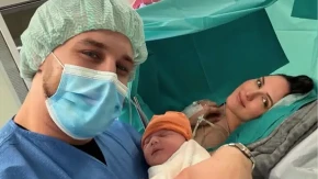 PORODILA SE POZNATA PEVAČICA U 41. GODINI Devojčica dobila neobično ime