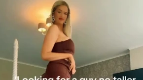 NJENOG DEČKA TO UZBUĐUJE Viša je od njega skoro 20 cm, a poglede privlači gde god se pojavi (VIDEO)