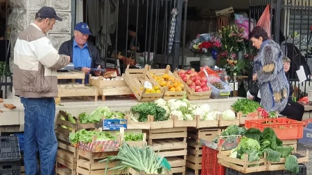 Bez pauze za praznike - pijace u Beogradu otvorene i za Uskrs