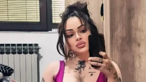 PROCURIO EKSPLICITNI SNIMAK DUNJE ILIĆ Pevačica se u golišavom izdanju uvija bez kontrole (VIDEO)