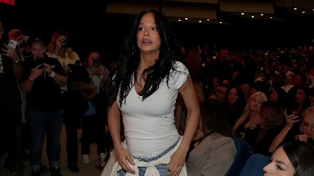 SVI GLEDALI U NJU Trudna Edita sa sestrom uživala na koncertu, stomak u prvom planu (FOTO)