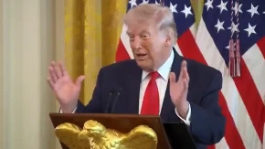 TRAMP DOBIO UPOZORENJE: Ako se desi udar na iransku infrastrukturu...