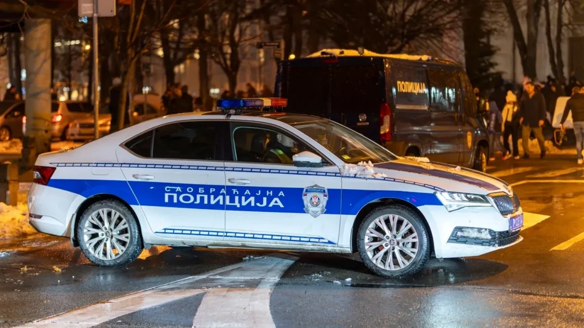 OGLAŠAVANJE MUP O BEGUNCU IZ NOVOG SADA Pokosio policajca, ukrao golfa...