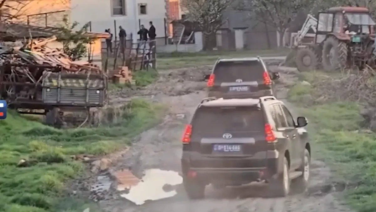 SNIMCI POTERE ZA BEGUNCEM IZ NOVOG SADA Pucao na policajce, pa ukrao kola (FOTO GALERIJA)