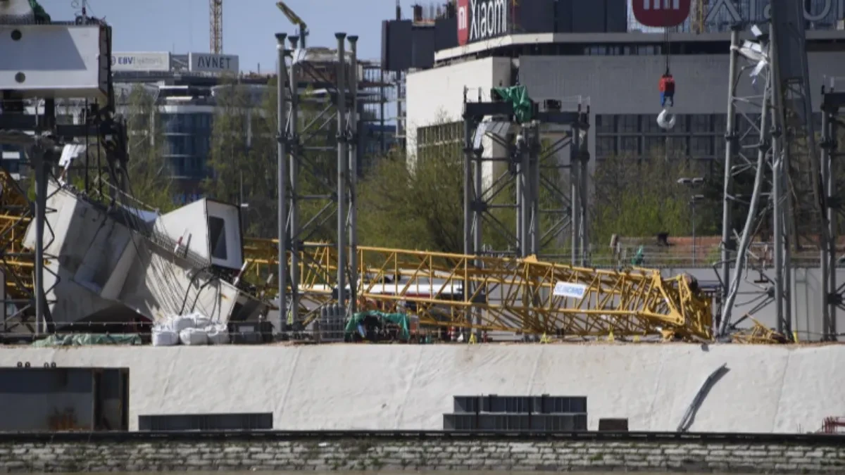 PAO KRAN KOD BRANKOVOG MOSTA Stradao kineski državljanin