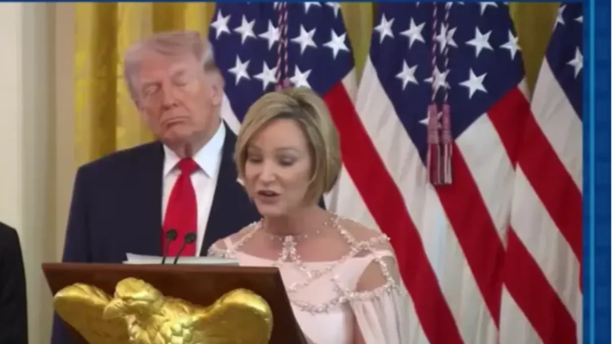 OD TV PROPOVEDNICE DO MOĆI U BELOJ KUĆI! Plavuša koja je zavela Trampa i podelila Ameriku!