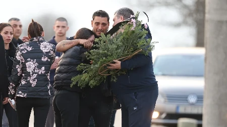 DARKO LAZIĆ SE TEŠKO OPORAVLJA OD TRAGEDIJE Pevač progovorio o njemu: "Sada je glava porodice i pokojnog brata" 