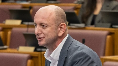 PRVO SAM MILA VIDEO SA TROBOJKOM: Knežević izazvao reakcije DPS-a u Skupštini