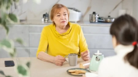 Pametna žena ove 3 stvari nikada ne priča svekrvi: Tako čuva mir u kući i muža pored sebe