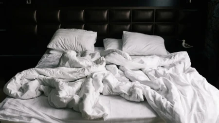 DA LI STE MEĐU NJIMA? Ljudi koji NE NAMEŠTAJU KREVET imaju osobinu koju firme OČAJNIČKI TRAŽE!