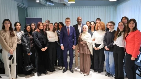 SRBIJA GRADI MREŽU PRIJATELJA U SVETU: Arno Gujon ugostio studente sa prestižne Sorbone 