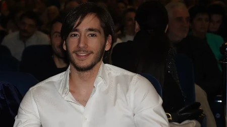 NE ŽELI DA TROŠI OČEV NOVAC Kan Džinović pokrenuo biznis i to kakav!