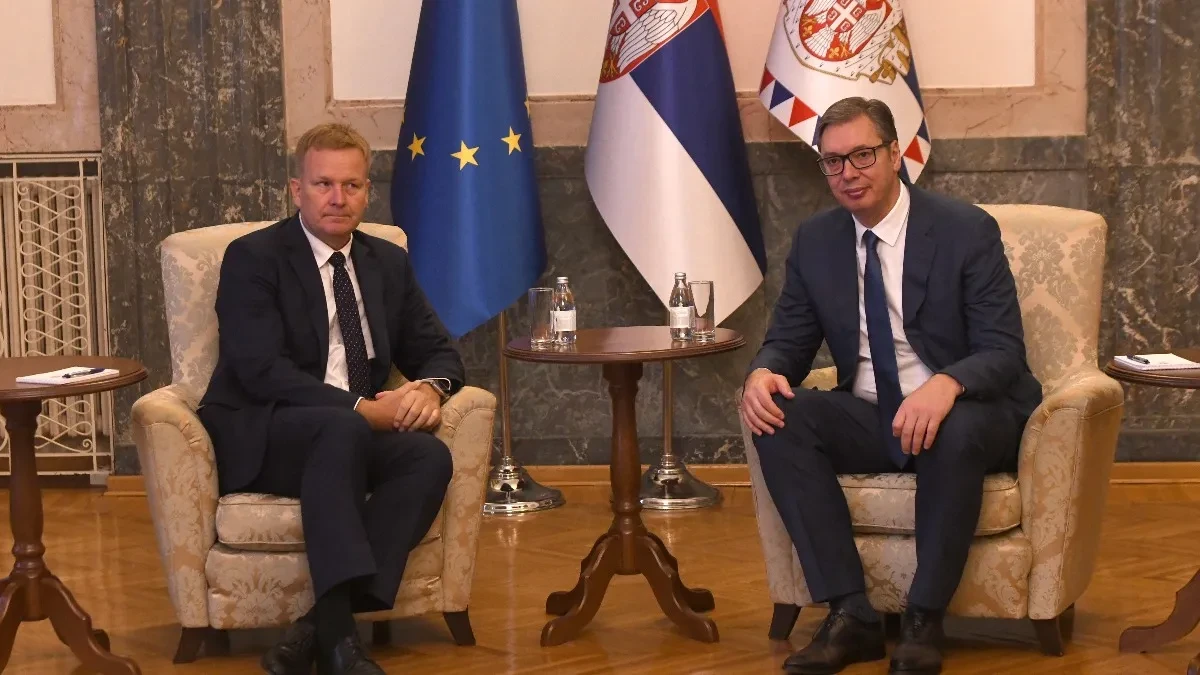 VUČIĆ DANAS SA SPECIJALNIM IZASLANIKOM EU: Treća poseta u tri meseca