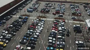 Velika odluka, vozači oduševljeni: U ovom gradu Srbije parking postaje besplatan na više lokacija