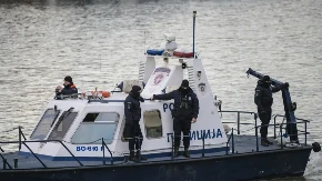 Drama na Savi! Porodici sa bebom otkazao motor, čamac nekontrolisano plutao!