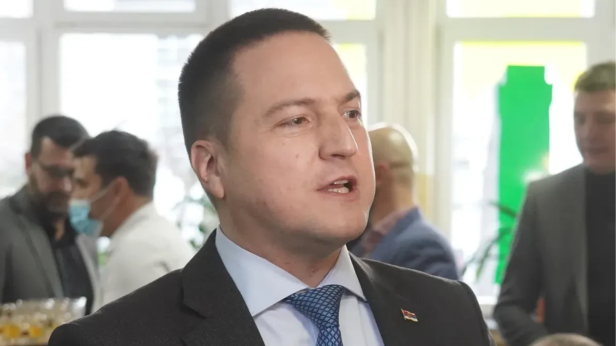 Ružić se šlihta blokaderima, ali mu ne pomaže ništa! "Treba ga lustrirati i ispitati njegovu odgovornost"