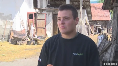 Selo ima budućnost: Veljko (21) sa Tijanom ostao na dedovini, čuva imanje sa više od 50 grla