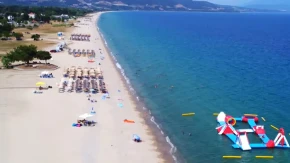 Gde u Grčku sa decom? Ovih 6 mesta roditelji iz Srbije najčešće biraju za miran porodični odmor