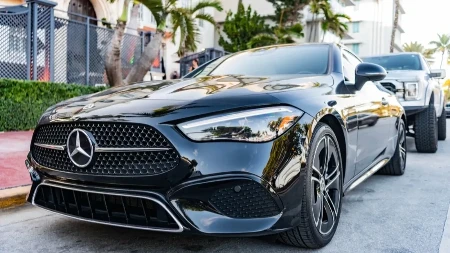 Mercedes prodao sve svoje salone u Berlinu - 8.000 radnika u neizvesnosti 