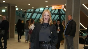 Ko stoji iza glasa koji daje najsarkastičnije komentare? Ko je komentatorka Evrovizije, Duška Vučinić?