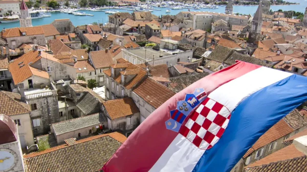 Devojka (32) otišla da se sunča u Hrvatskoj... U 21.30 primljena u bolnicu, u 01.36 proglasili je mrtvom! Porodica u šoku, za njih priča "ne pije vodu"