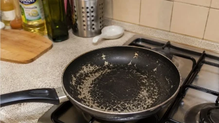 Lekar moli ljude da beže od ovakvog posuđa: Odmah ga bacite u smeće