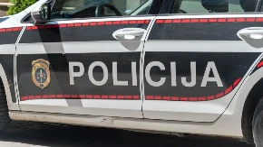 Uhapšen nastavnik posle incidenta u školi: Fizički i verbalno nasrnuo na učenika, objavljen snimak drame (VIDEO)