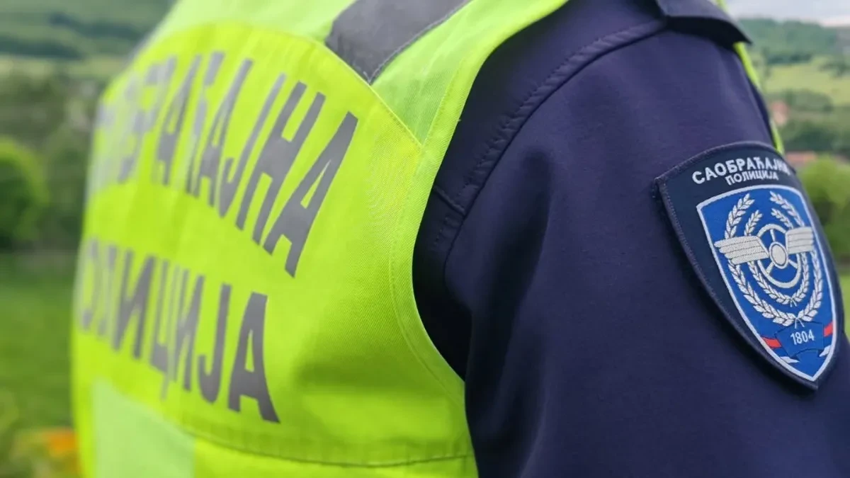 Drama u Čačku: Policija zaustavila auto koji je jurcao, unutra bio povređeni radnik, umesto kazne usledilo ovo