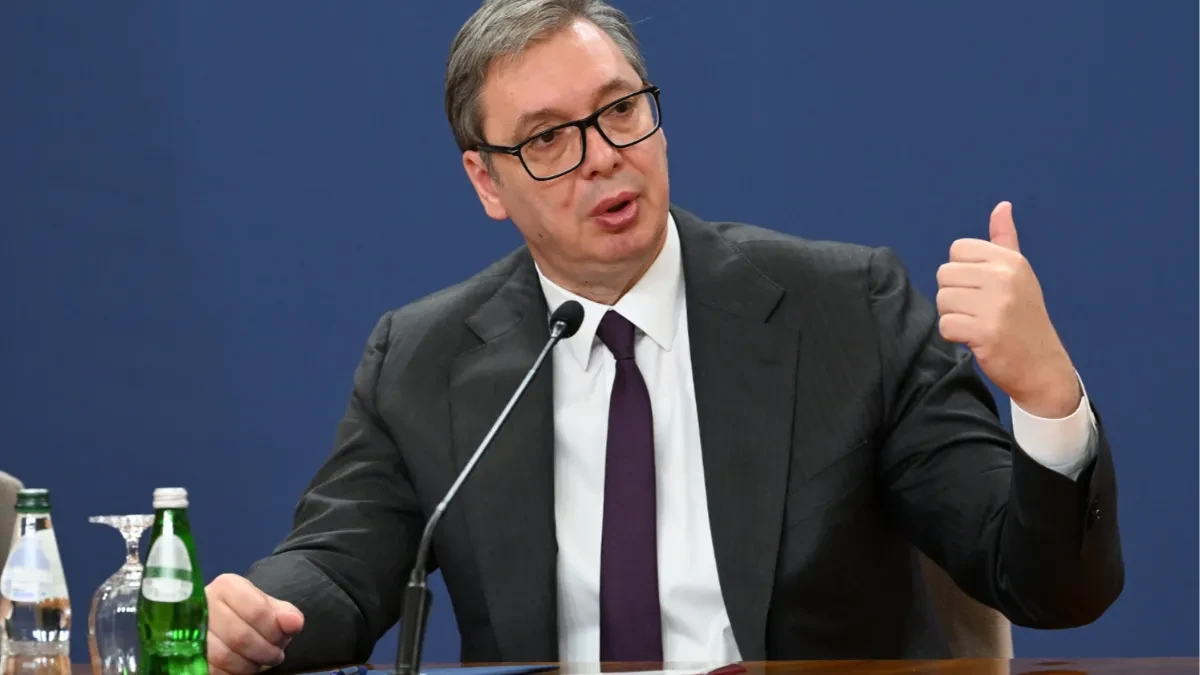 VUČIĆ RASKRINKAO LAŽI: Otkrio ko širi neistine o njegovom bratu Andreju