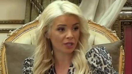 Nekadašnja voditeljka Parova nestala sa ekrana: Anđela Lakićević šokirala promenom izgleda (FOTO)