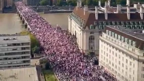 Britanci na ivici pucanja: Desnica digla London na noge zbog migranata i „urušavanja zemlje iznutra“