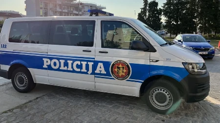 Putnik iz taksija poginuo u jezivom sudaru: Dva vozača povređena u Podgorici
