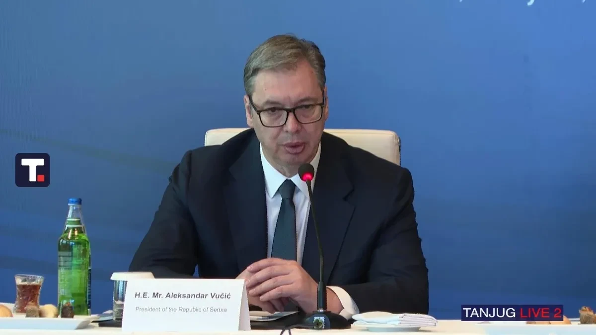 Vučić govori direktno iz Bakua: Ako poredimo sa zemljama EU, mi nemamo problema sa javnim dugom (VIDEO)