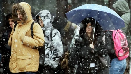 Stiže naglo zahlađenje u Srbiju, kiša, olujni vetar i sneg: Meteorolozi upozoravaju na nepogode