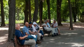 Ko ne dostavi jedan papir, ostaje bez penzije: Evo kada ističe rok i gde se sve može završiti za par minuta