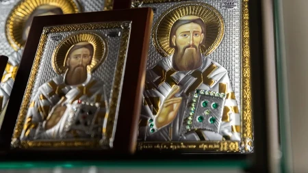 Dilema koja muči mnoge vernike - gde okačiti slavsku ikonu