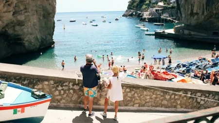 Kazna do 500 evra: Crnogorsko letovalište uvodi stroga pravila za turiste