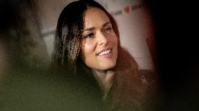 Drama: Ana Ivanović mu sela u krilo, a onda je usledio opasan skandal