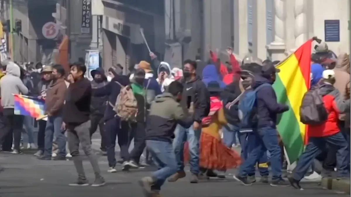 Bolivija u plamenu: Neredi, blokade i nestašice hrane i goriva širom zemlje