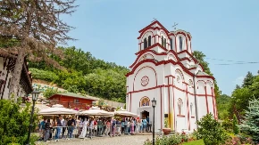 U nedelju se očekuju hiljade vernika u manastiru Tumane: Iguman Dimitrije poslao snažnu poruku vernicima