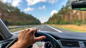 Radar zabeležio brzinu opel astre od 700 kilometara na sat! Vozaču stigla kazna od skoro 6500 evra - trljao je oči u neverici 