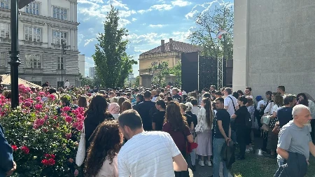 Reka ljudi u Beogradu! Dočekan Pojasa Presvete Bogorodice (VIDEO)