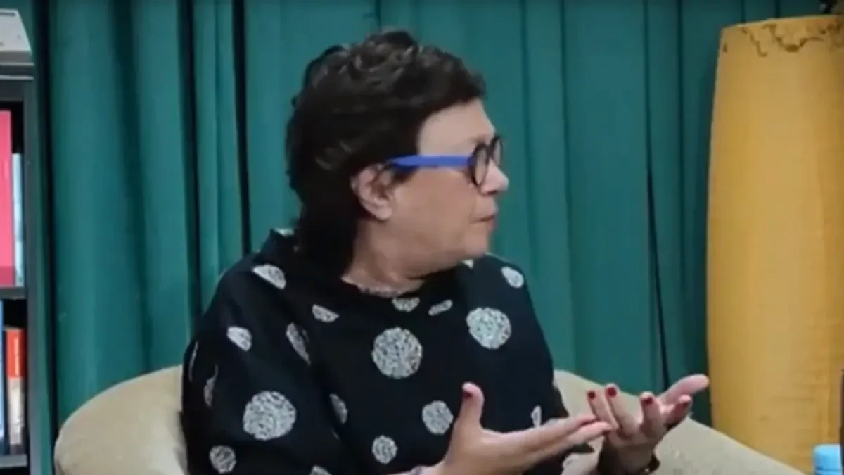 Otišla u Bosnu da pljuje po srpskim žrtvama! Vidite šta sve propagira blokaderska profesorka Filozofskog fakulteta (VIDEO)