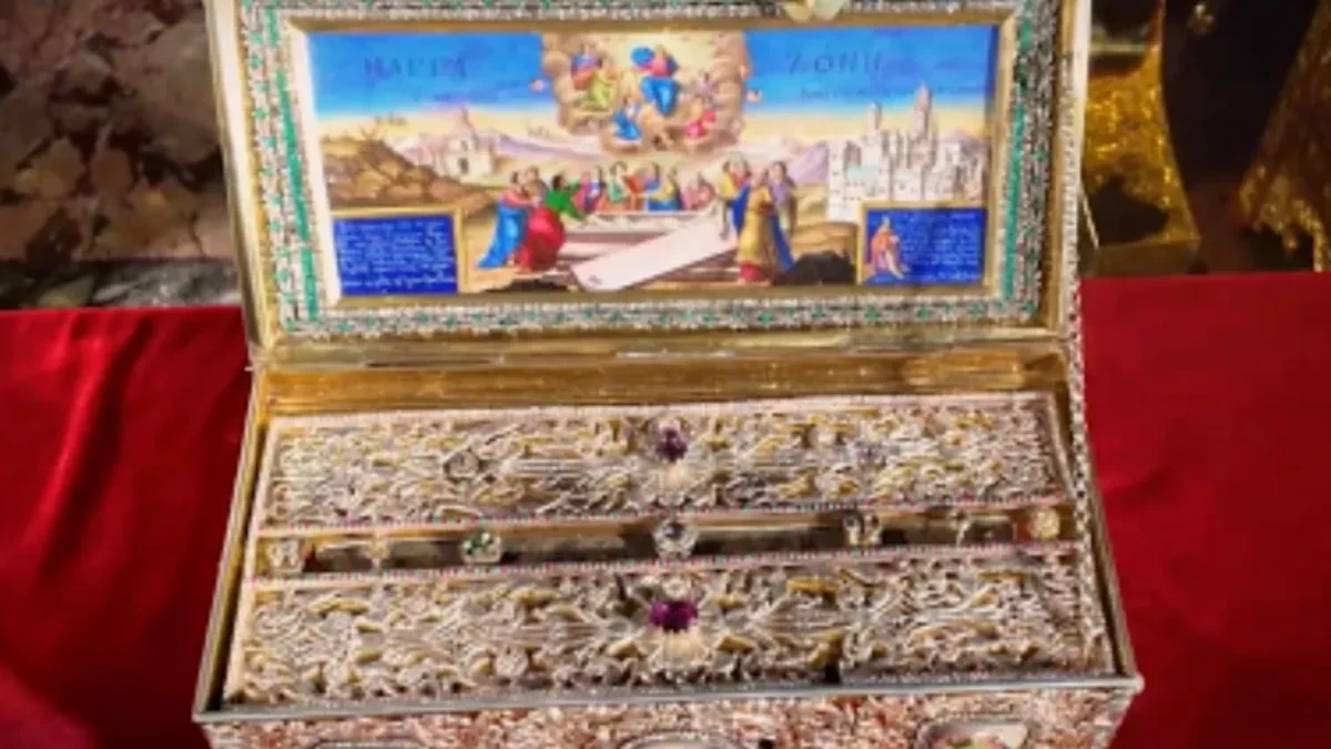 Otkud jedna od najvećih hrišćanskih svetinja u rukama Srba? Sama ga plela od kamilje dlake, a posle vekova stigao do kneza Lazara i Hilandara