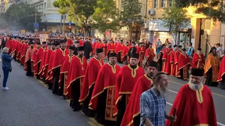 Hiljade vernika kreću u Spasovdansku litiju! Pojas Presvete Bogorodice prenosi se do Hrama Svetog Save