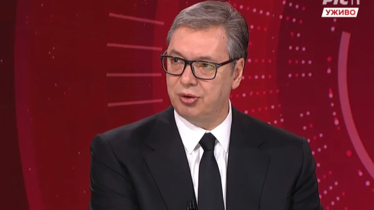 „Kada vide značku, ljudi moraju da osećaju sigurnost“: Vučić otvoreno o policiji