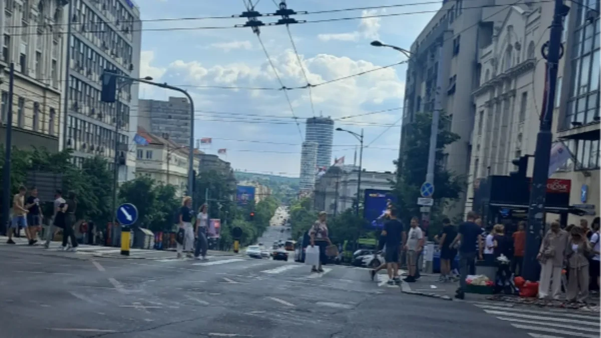 Blokaderski politički skup pukao pre nego što je i počeo! Snimci iz drona, evo koliko ih je u Beogradu