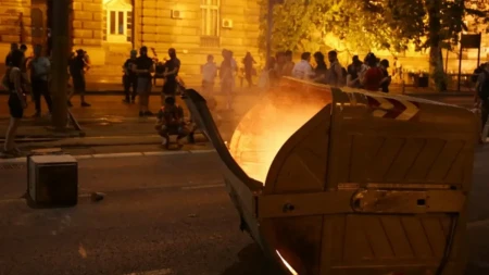 Dimne bombe i topovski udari! Blokaderi ne kriju da spremaju nasilje za danas
