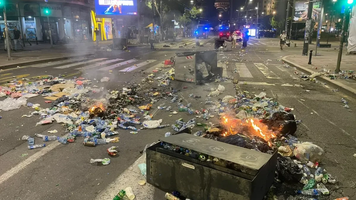 Nasilje na Slaviji nije kraj! Blokaderi traže da se strelja Vučić, drekavac Milivojević podmeće laži